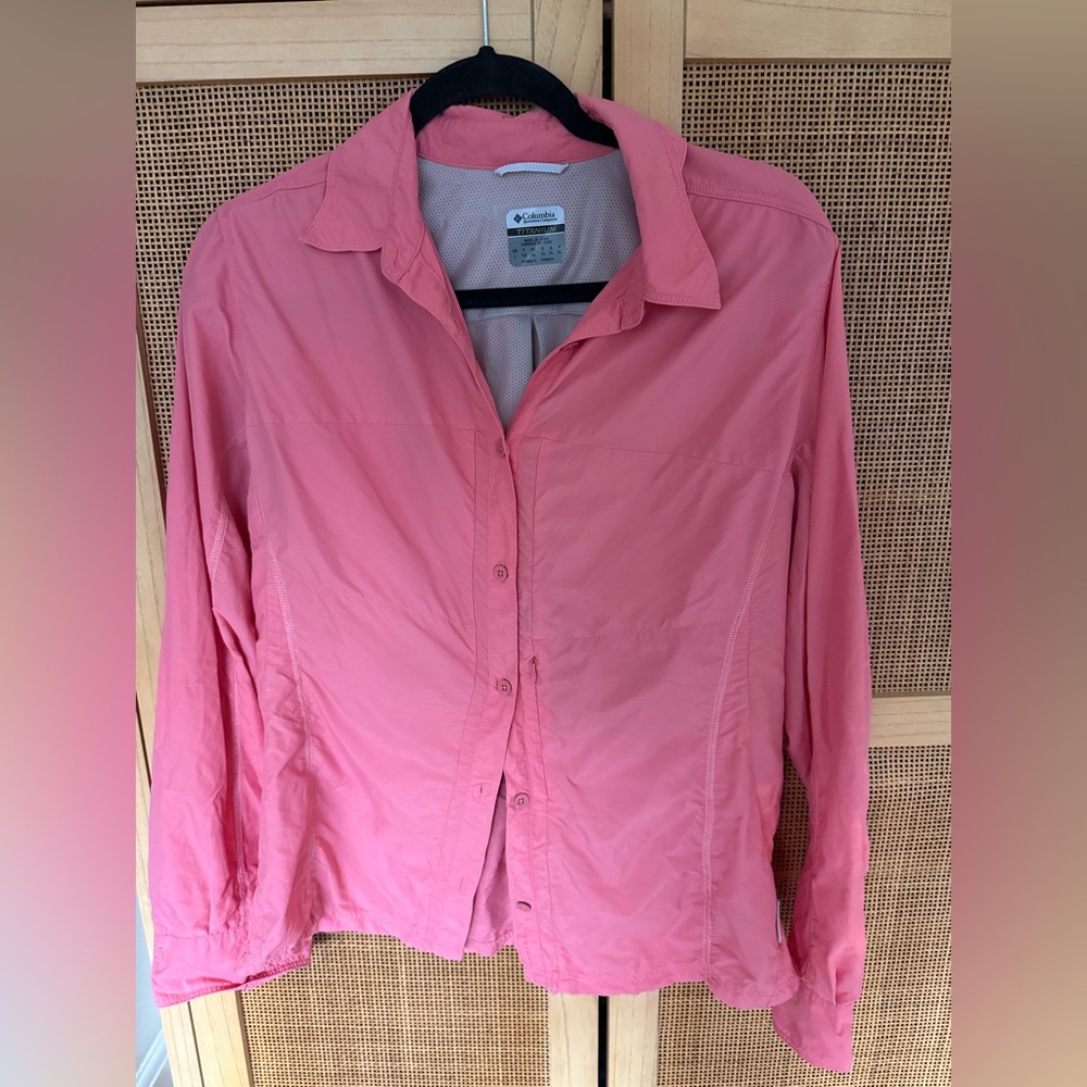 Columbia Titanium Fishing Button Up Shirt Size L